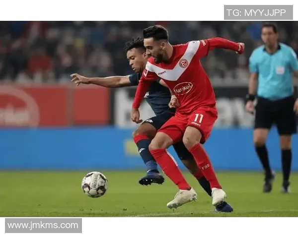 杜塞多夫主场迎战勒沃库森期待精彩对决两队争夺积分势必火花四溅 杜塞多夫主场迎战勒沃库森期待精彩对决两队争夺积分势必火花四溅